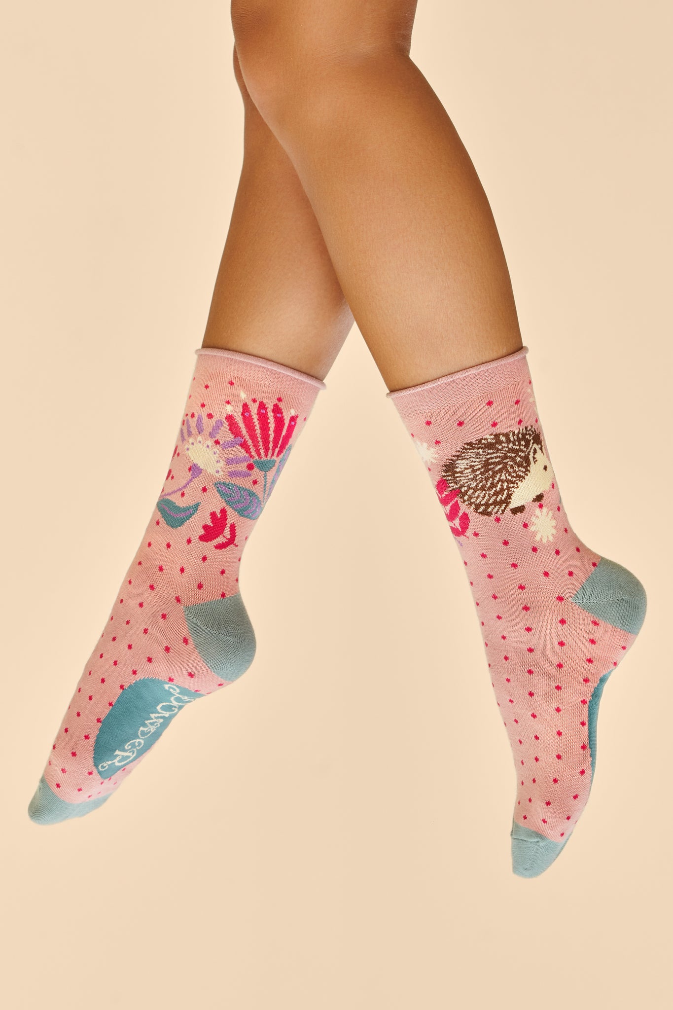 Hedgehog Hunting in Leaves Ankle Socks - Petal